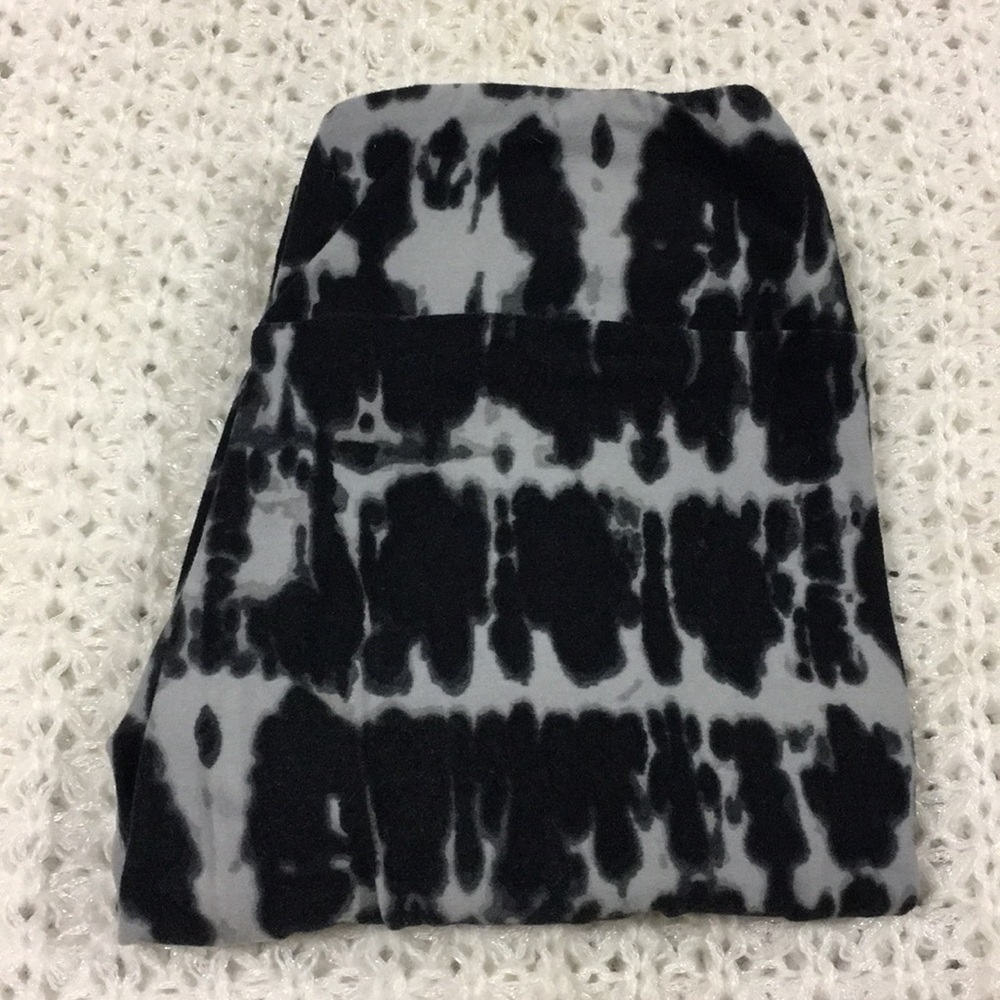 LuLaRoe Tie Dye Leggings in Tween